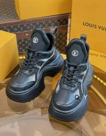Picture of Louis Vuitton Shoes _SKULVsz35-40BY010612678